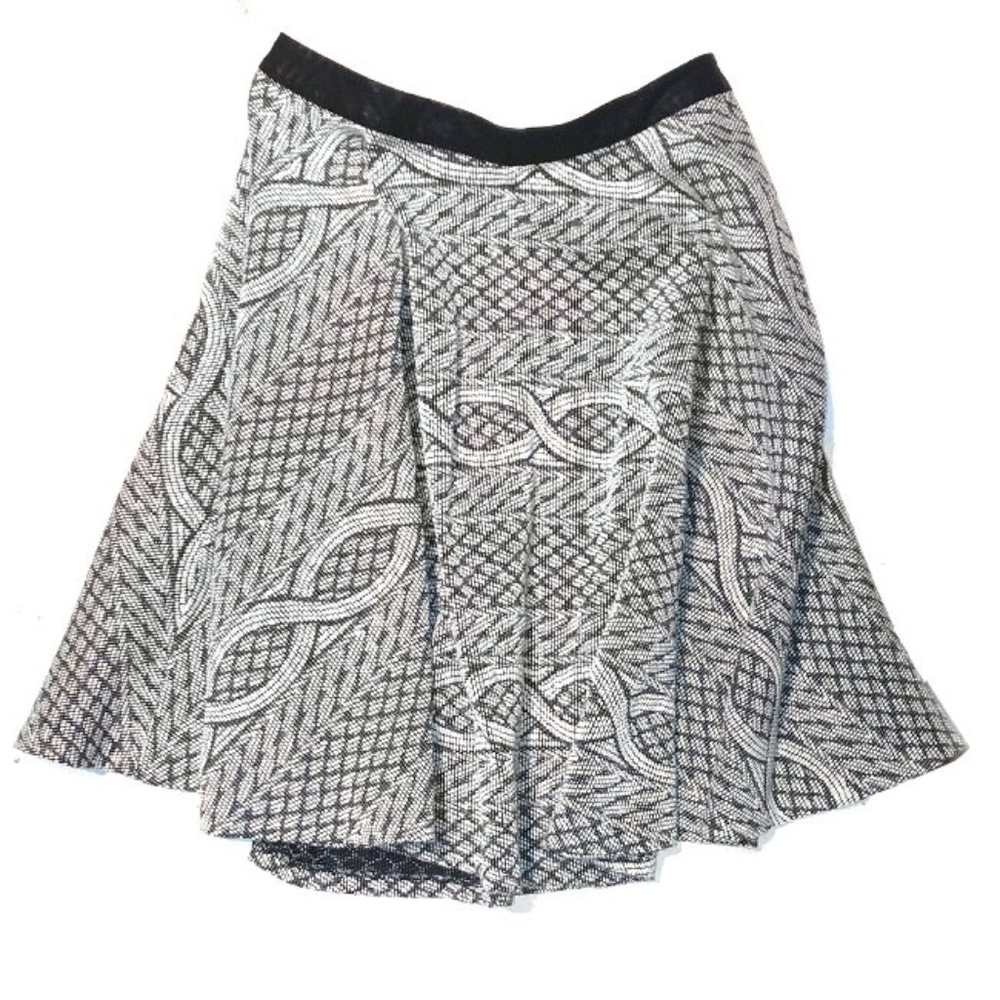 NWOT Jacquard Skirt black and white swing skirt